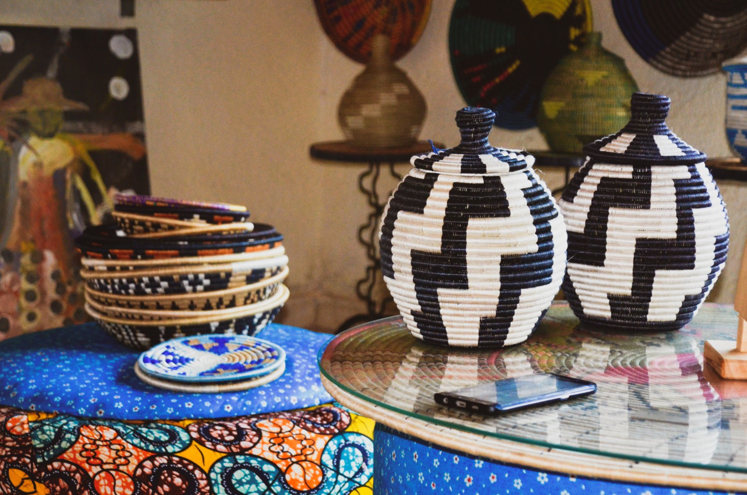 Baskets of Rwanda in a black and white diagonal zig-zag pattern