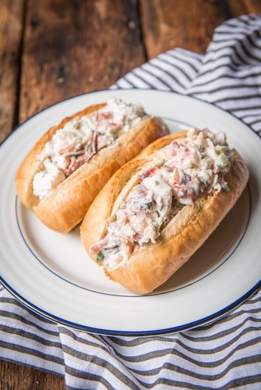 Easy to Make Maine Lobster Rolls Recipe