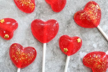 Cinnamon heart lollipops