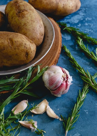 Garlic herb mashed potatoes