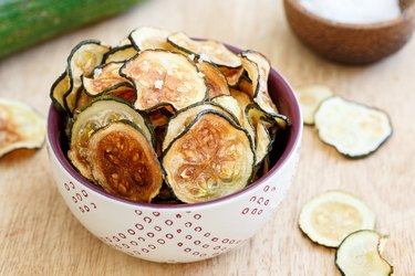 How to make oven baked zucchini chips